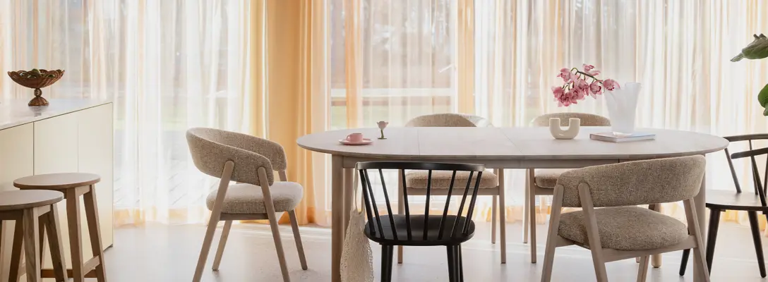 Derrymore dining table ww.