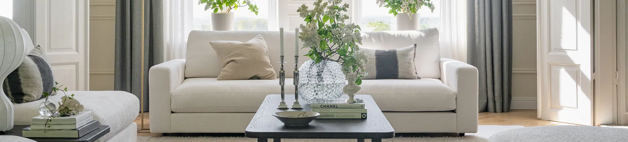 Duncan sofa white driscoll coffee table.