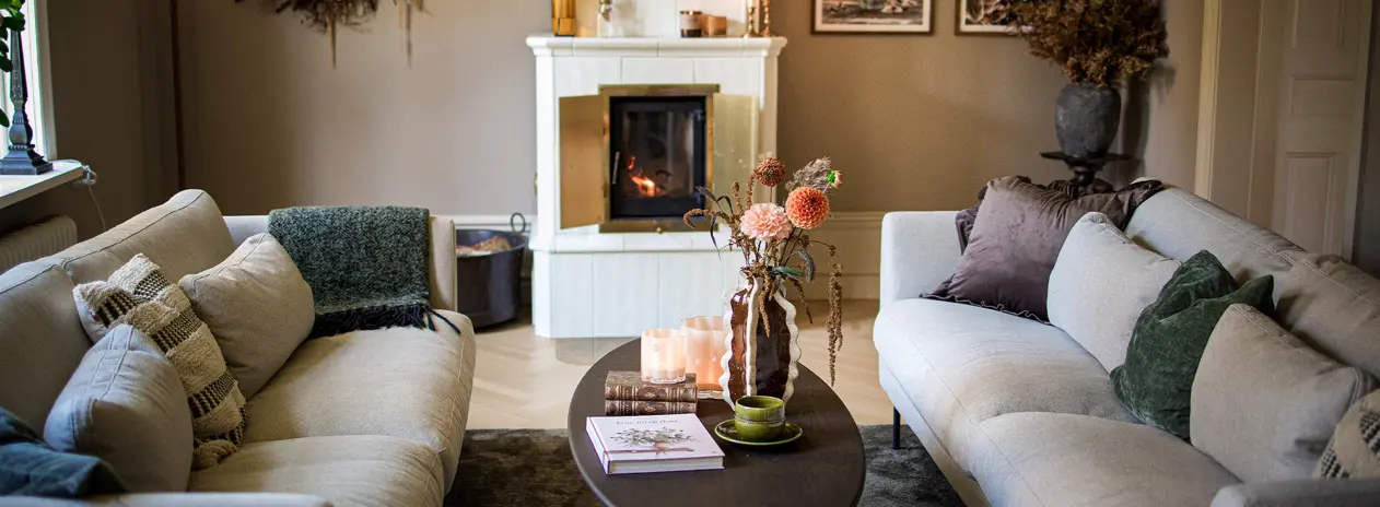 Frokennorrman corwin sofa tompkins coffee table.