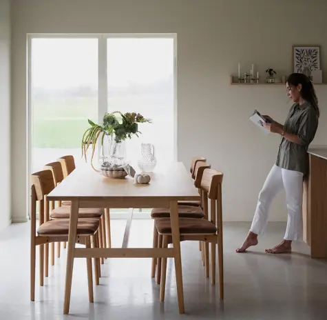 Plainfield dining table wolcott chair natural oak.