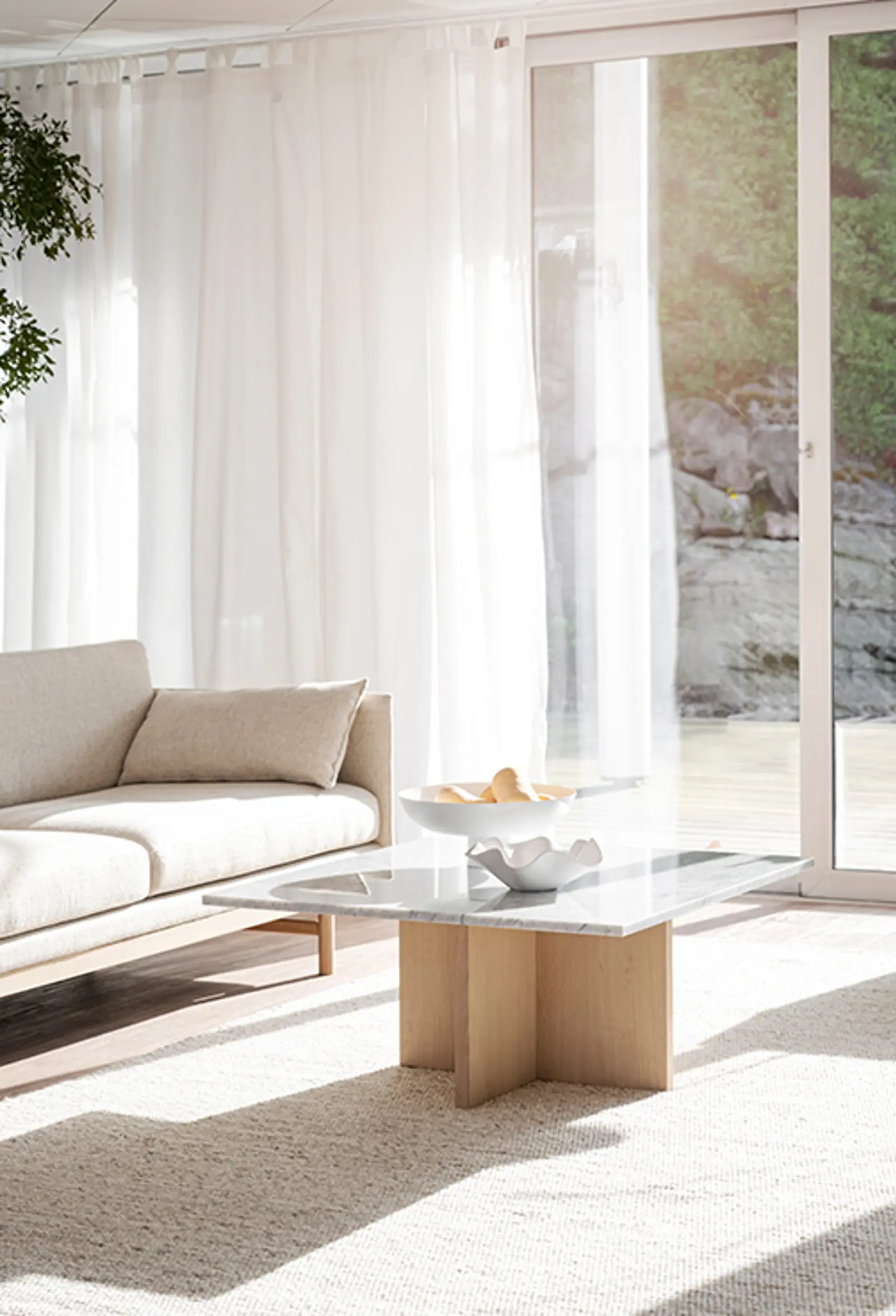 brooksville coffee table whitewash.