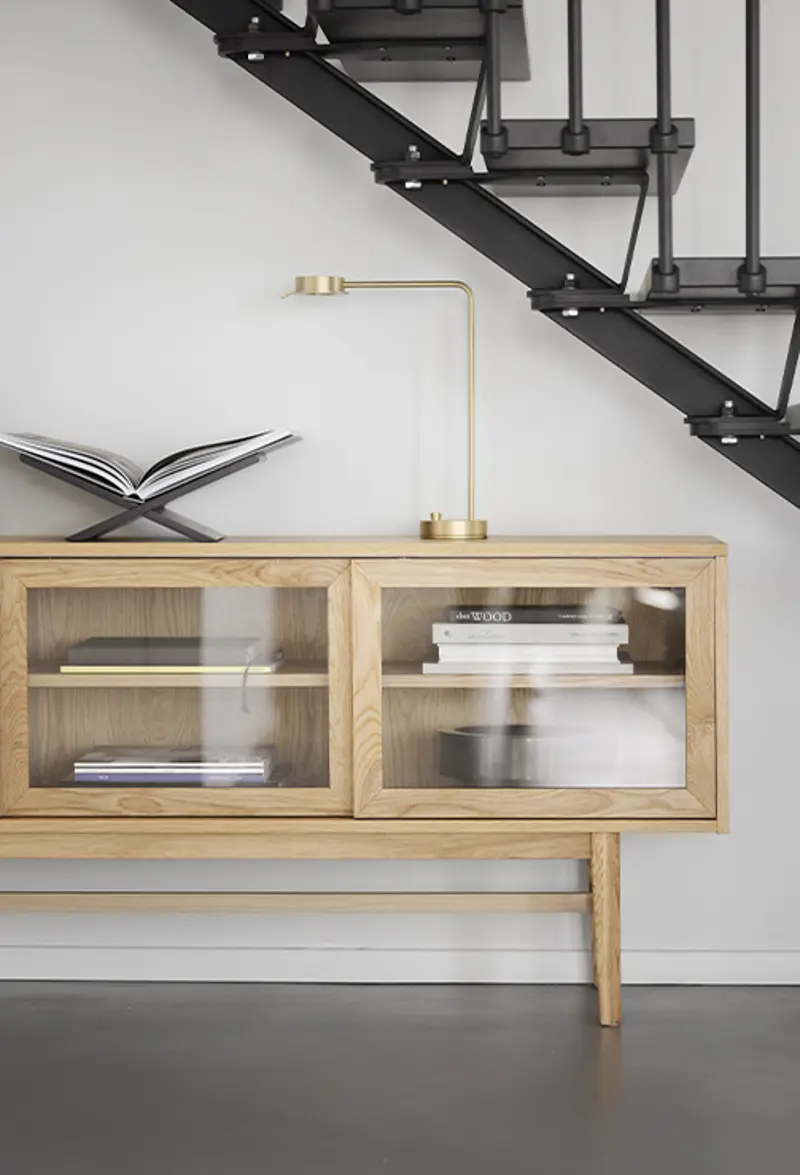 hazelton glas cabinet oak.