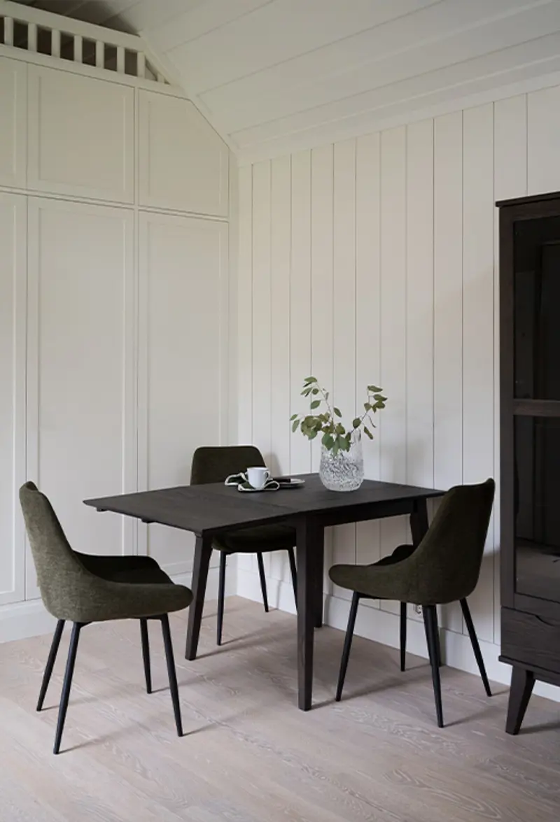 filippa dining table sierra chair.