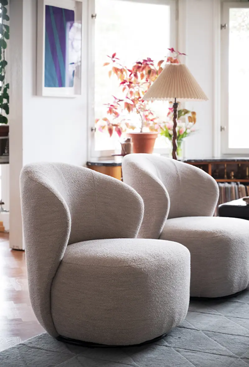 Roselawn sofa chair.