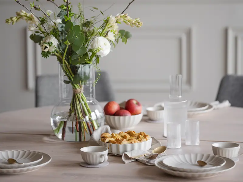 Fred dining table apple pie apples whitewash px