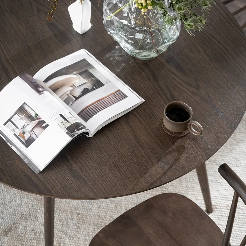 Closeup yumi carmen brown.