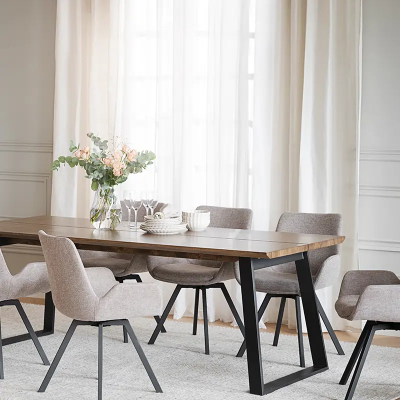 melville dining table light brown1.