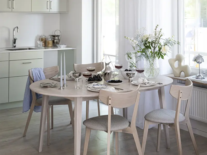 Filippa dining table ami chair båstad