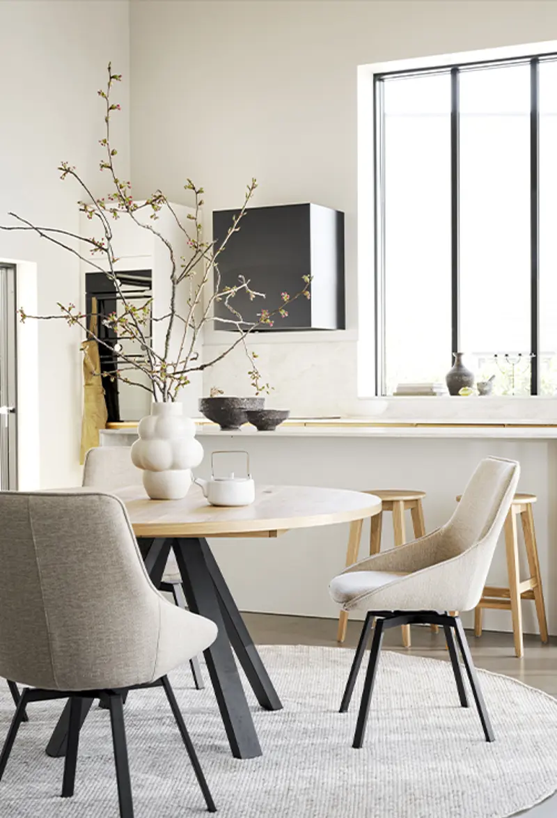 Maddock dining table oak Alison dining chair.