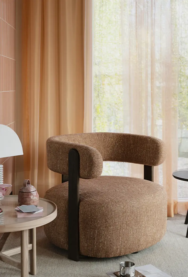 Jenison lounge chair brown.