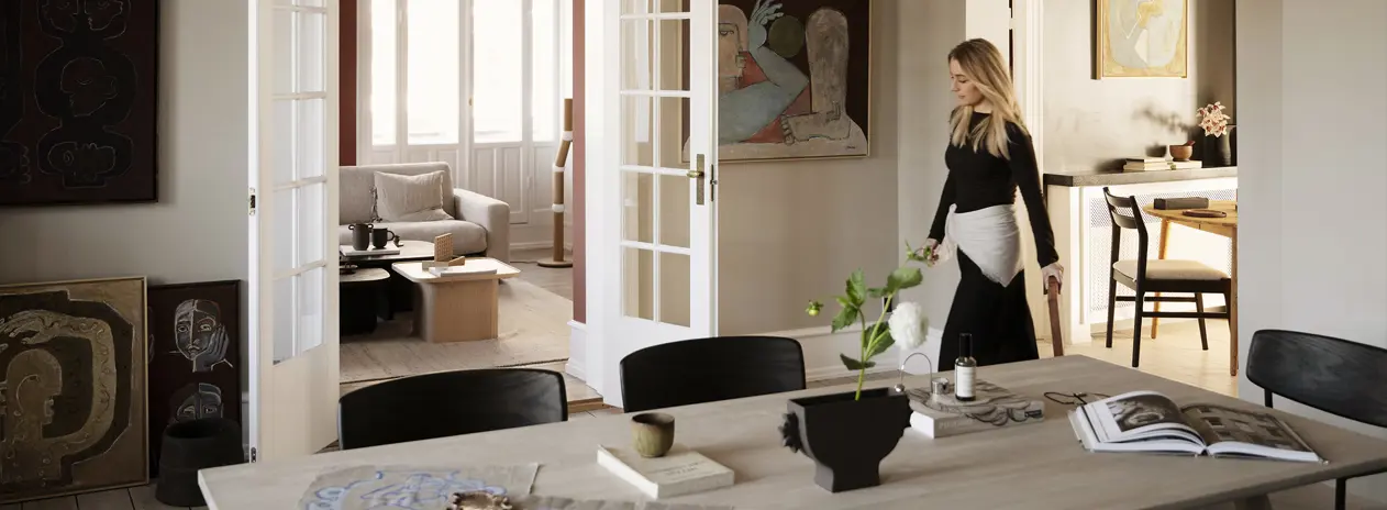 Clapperton dining table maymont chair.