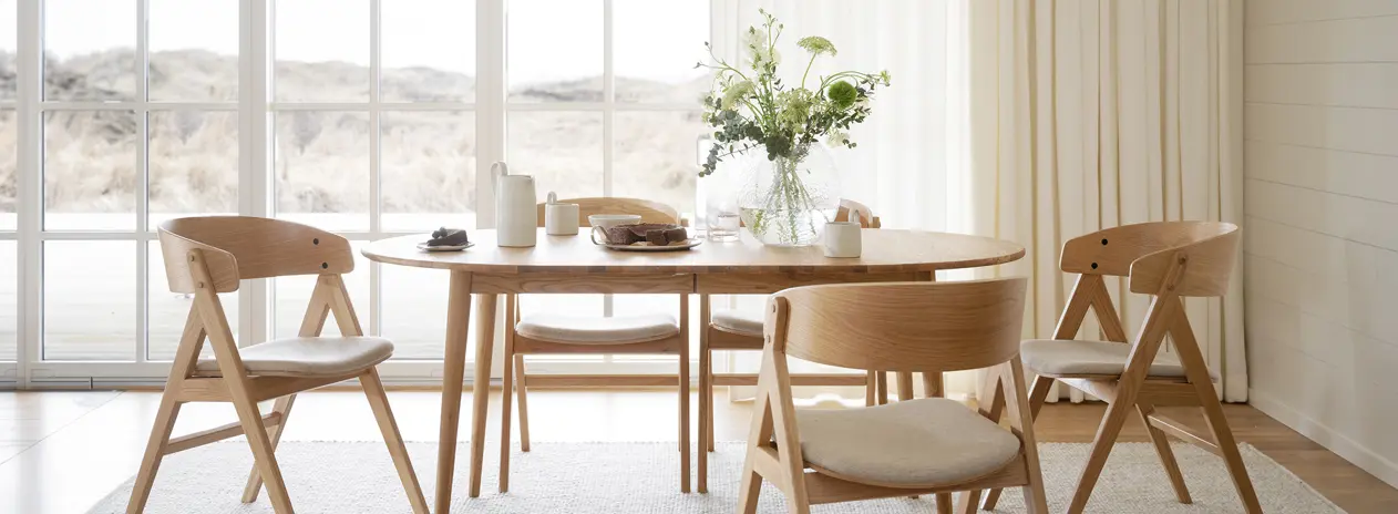 Dining chairs in oak.