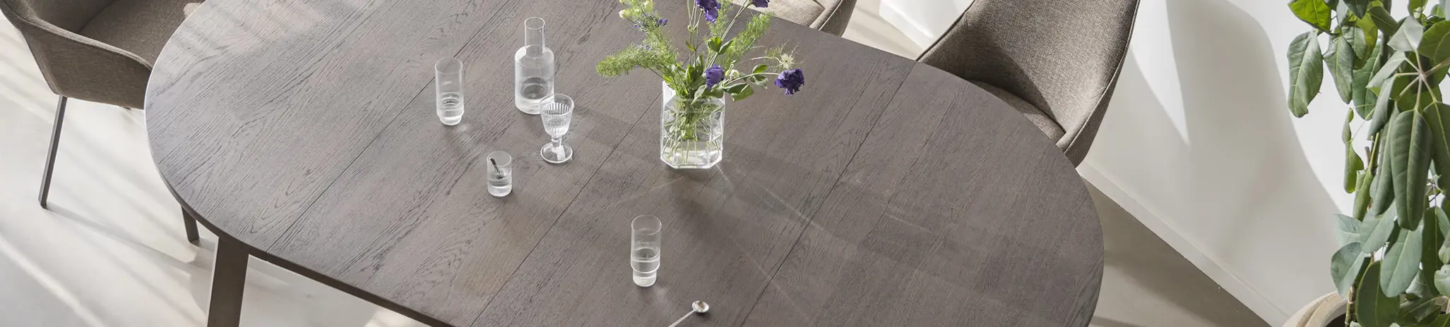 Glenside matbord brun ilägg.