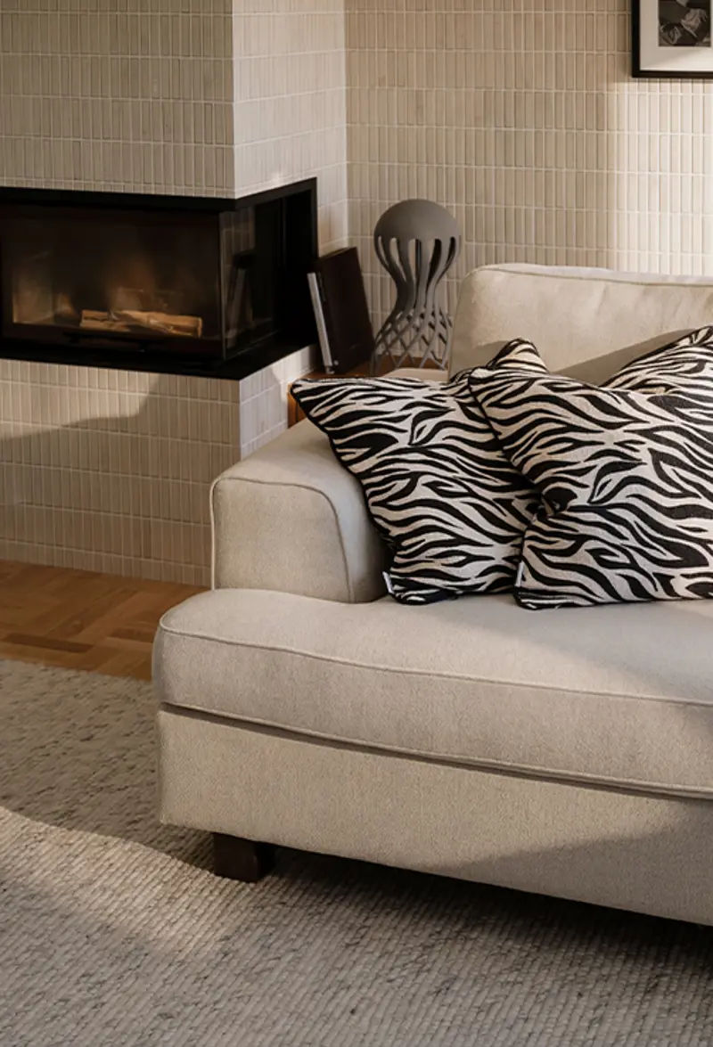 Aberdeen sofa beige closeup tiels stockholm.