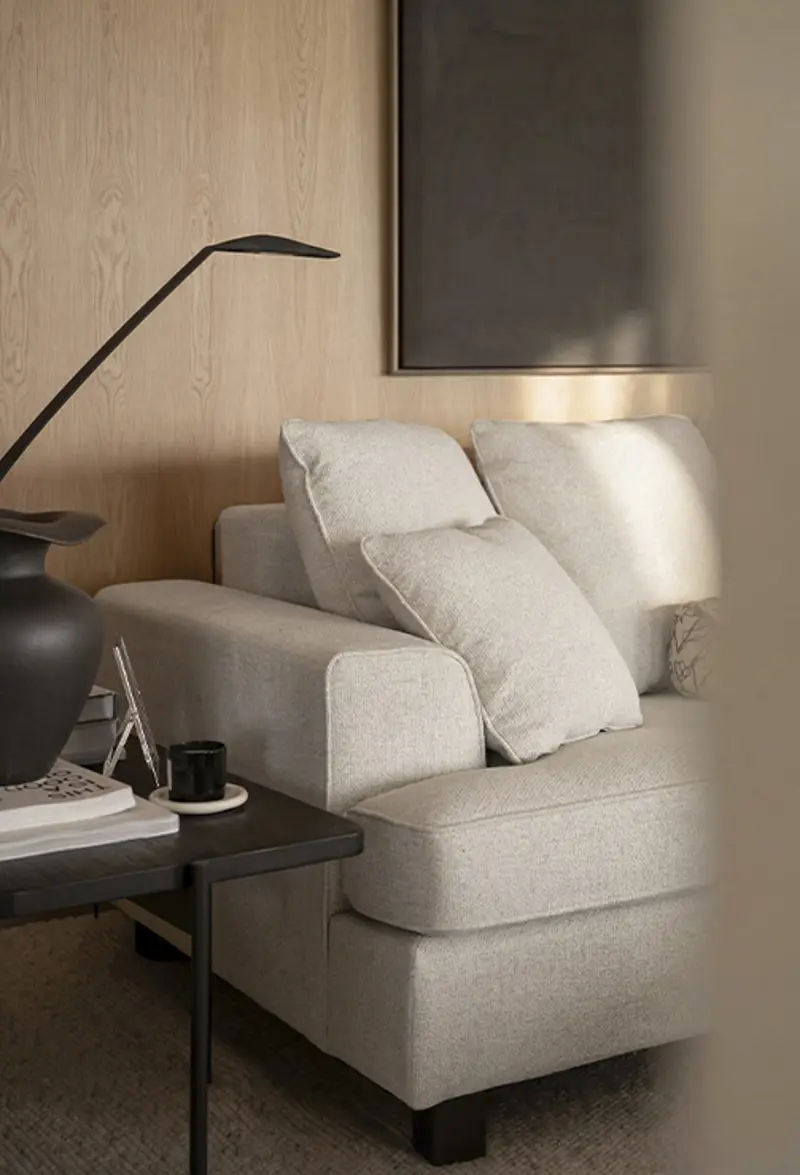 Hartsville sofa side beige sidetable black.