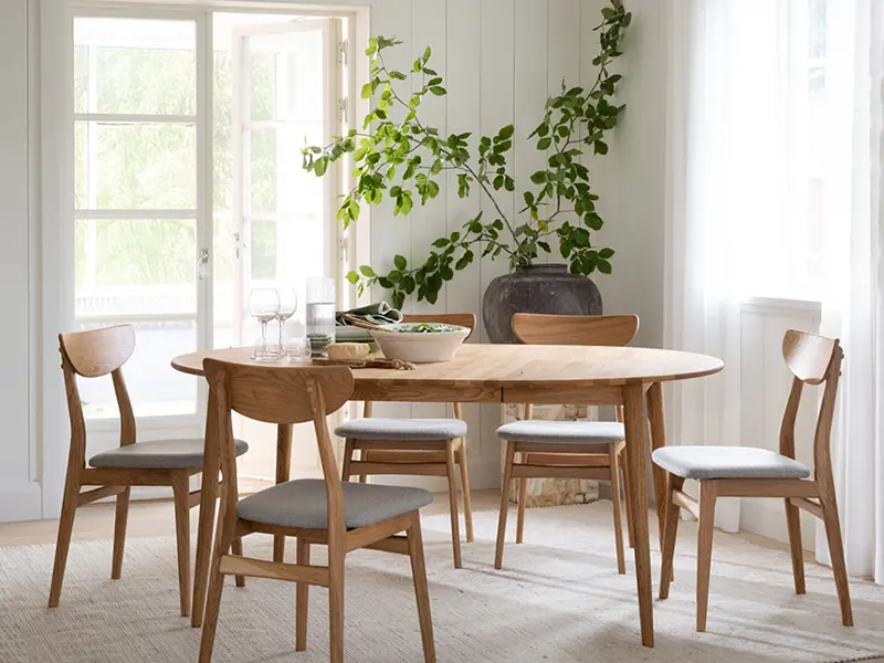 Tyler oak dining table extended.