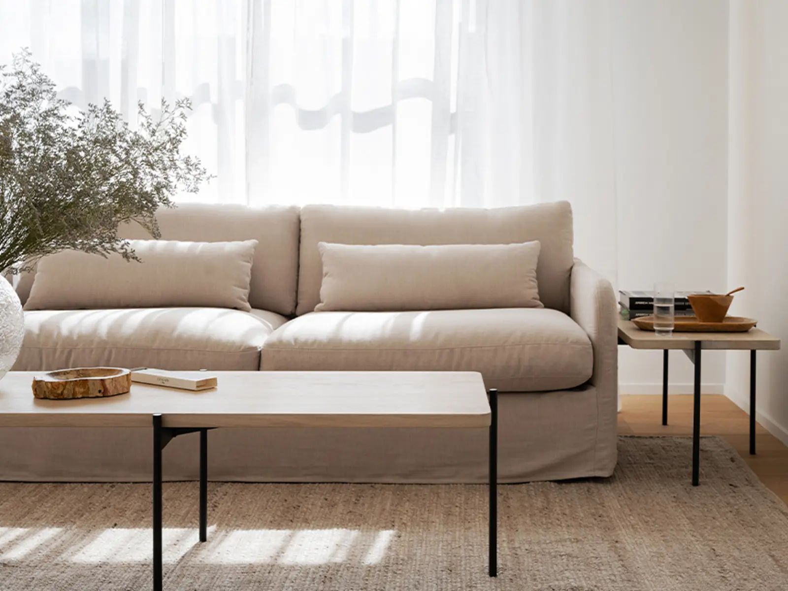 Peyton sofa shelton coffee table ww black.