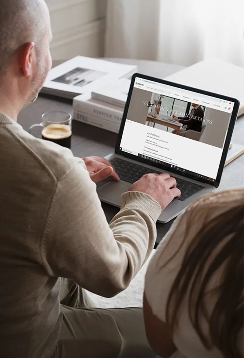 customer service from behind px.