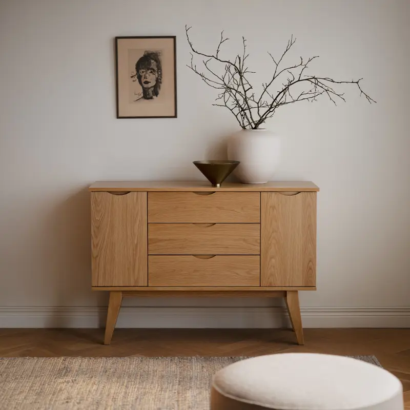Filippa storage in oak.